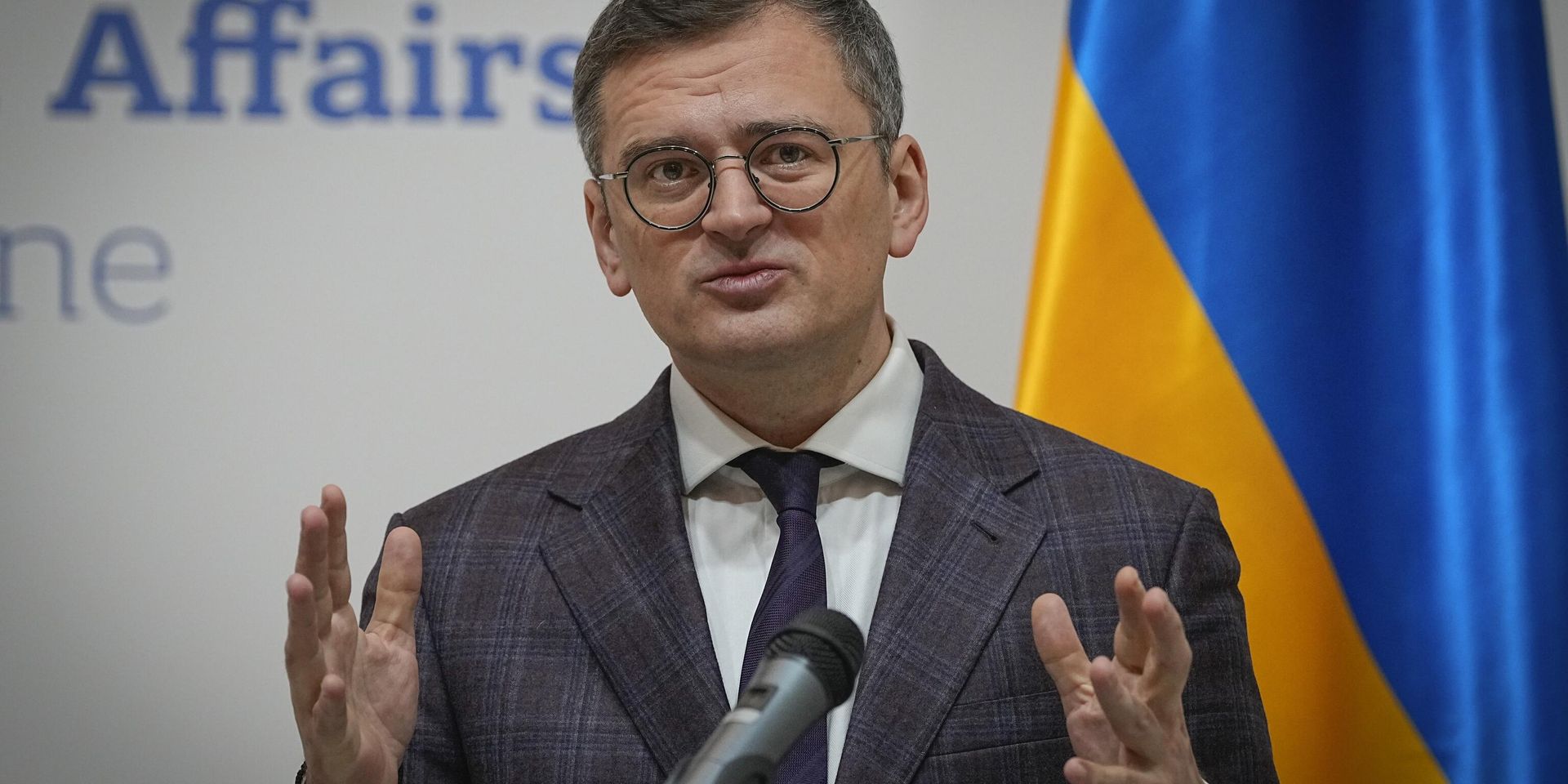 Министр иностранных дел Украины Дмитрий Кулеба на совместной пресс-конференции с министром иностранных дел Республики Молдова Михаем Попсой в Киеве - ИноСМИ, 1920, 11.04.2024