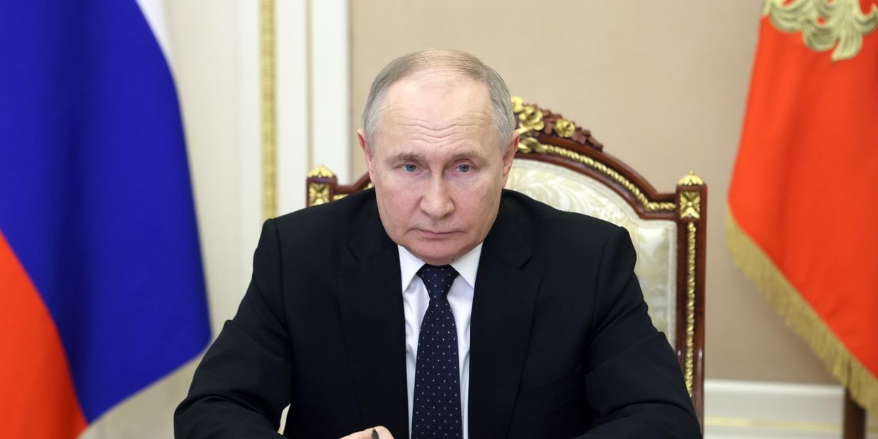 Президент Владимир Путин провел встречу с губернатором Волгоградской области Андреем Бочаровым