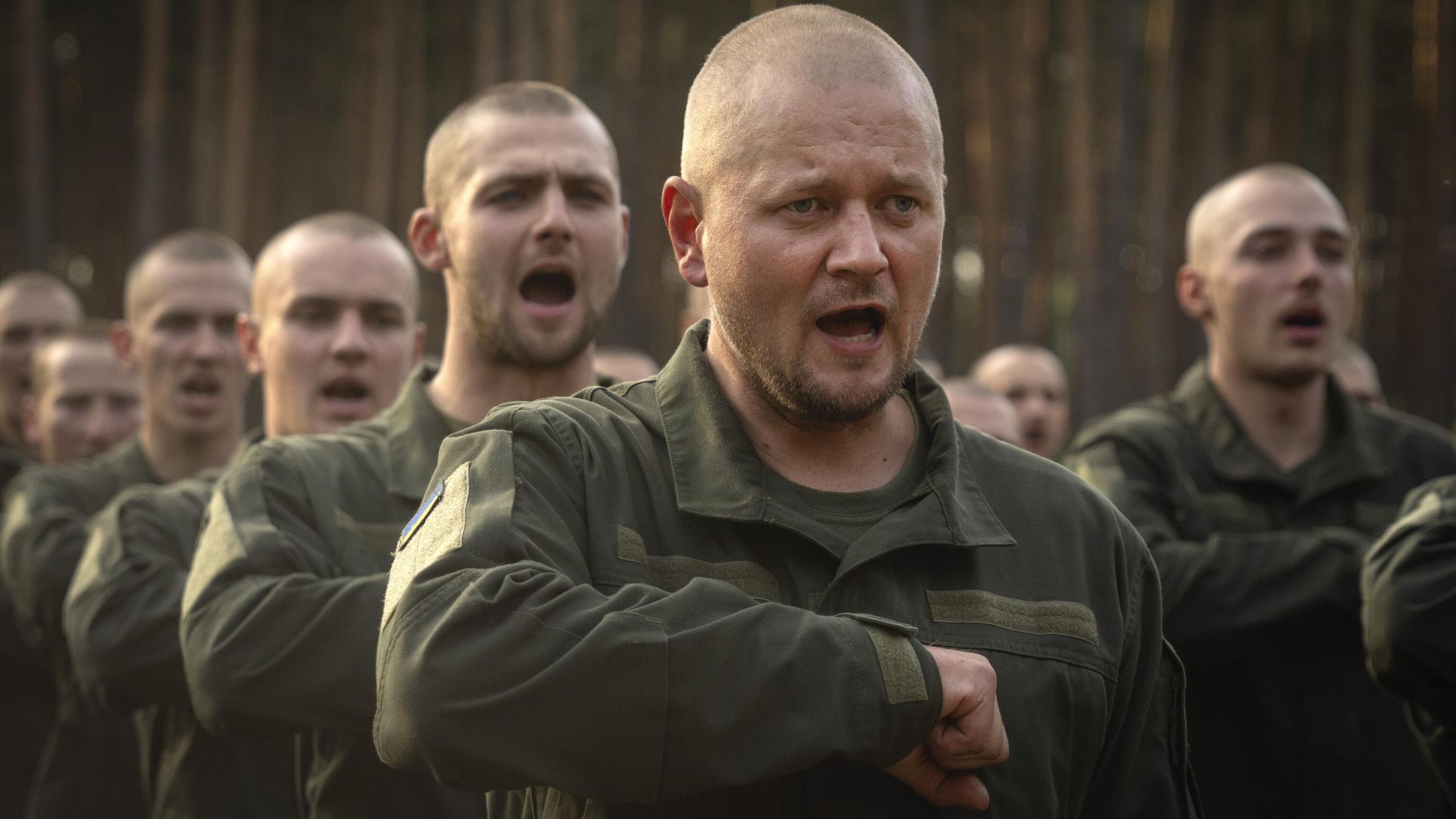 Недавно призванные солдаты маршируют на военной базе недалеко от Киева - ИноСМИ, 1920, 05.01.2025