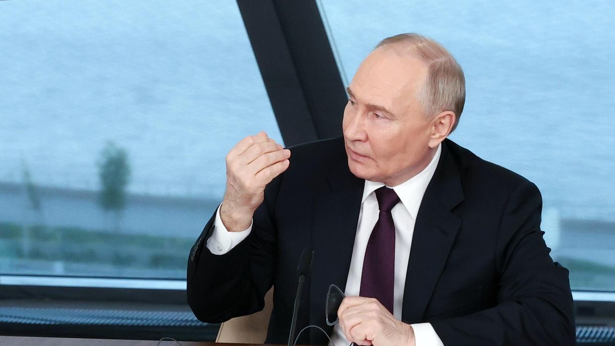 Рабочая поездка президента Владимира Путина в Санкт-Петербург