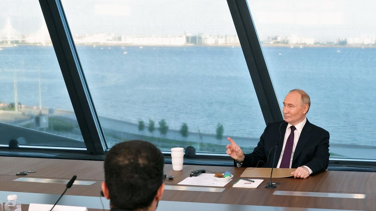 Рабочая поездка президента Владимира Путина в Санкт-Петербург
