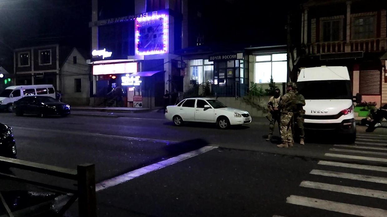 В Дагестане совершены вооруженные нападения на храмы и синагогу