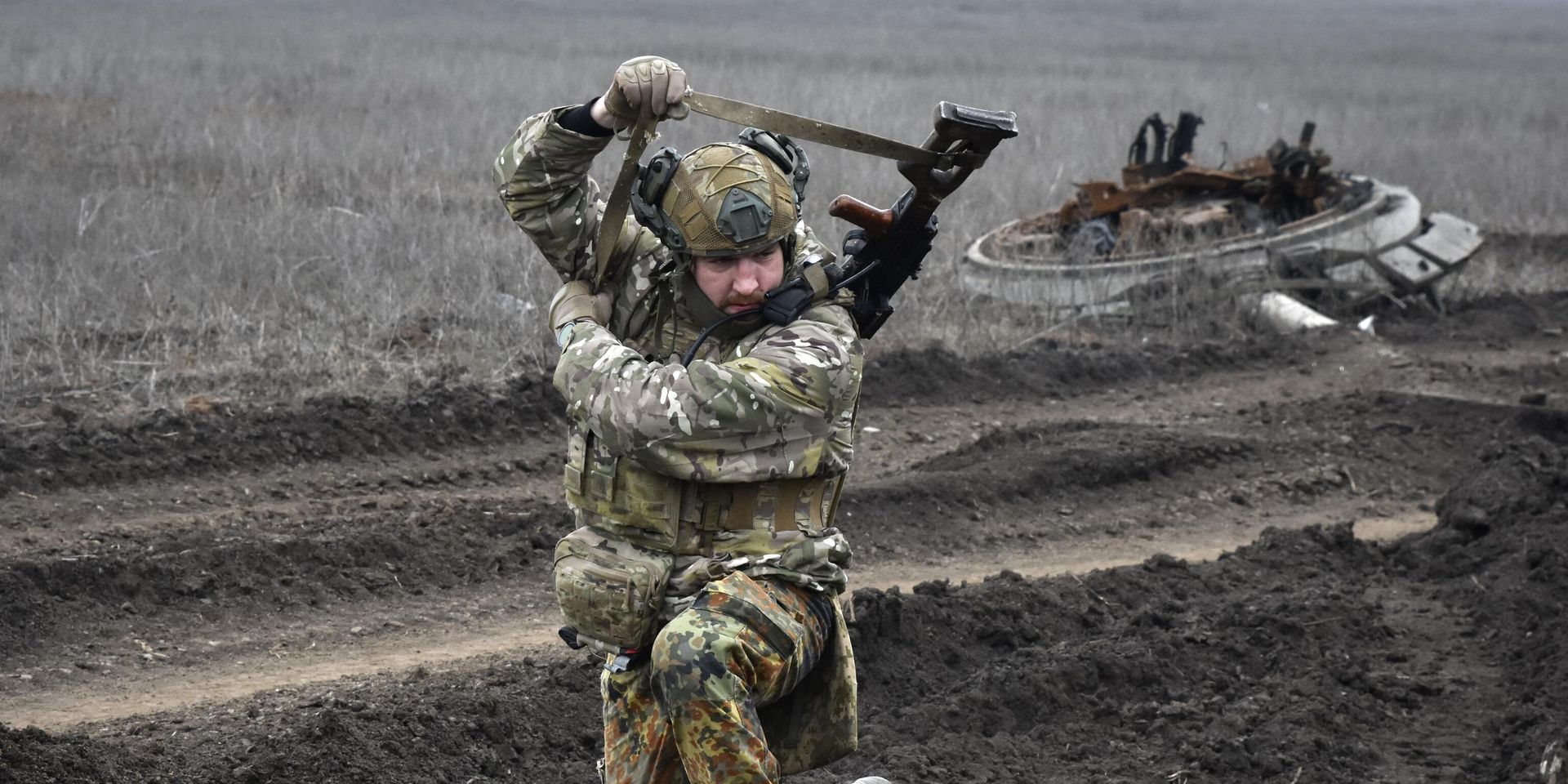 Украинский солдат у села Работино, Запорожская область. 1 марта 2024 года. - ИноСМИ, 1920, 28.04.2025