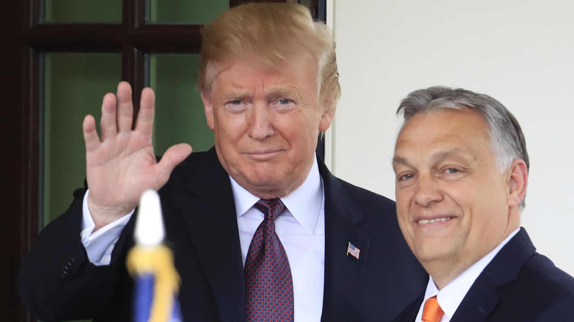 Президент Дональд Трамп приветствует премьер-министра Венгрии Виктора Орбана в Белом доме 13 мая 2019 года - ИноСМИ, 1920, 22.10.2025