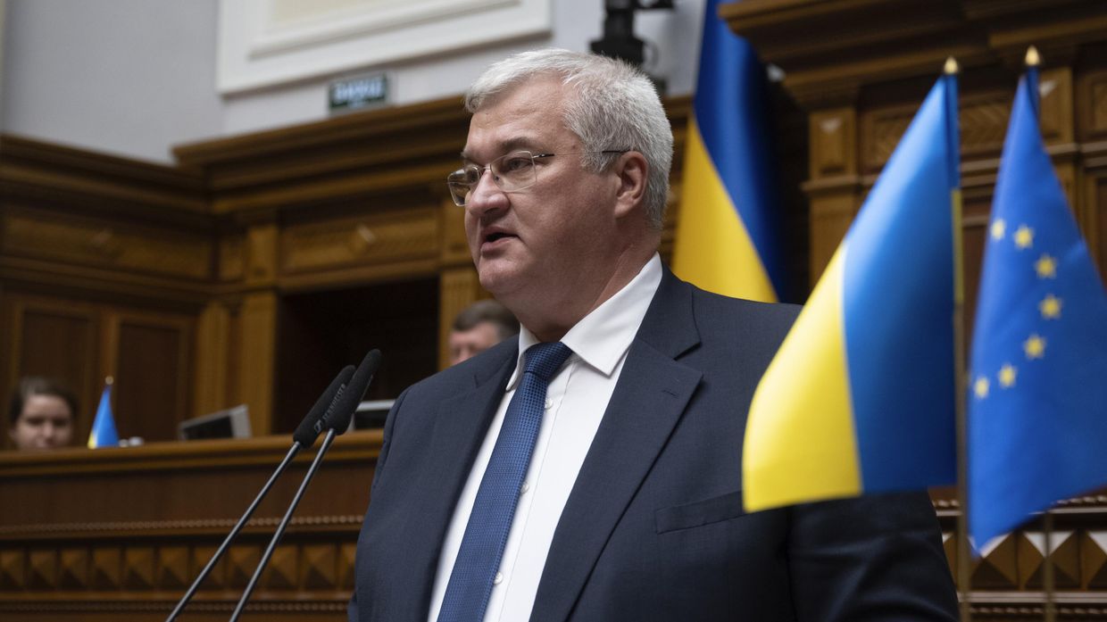 Министр иностранных дел Украины Андрей Сибига выступает в Раде