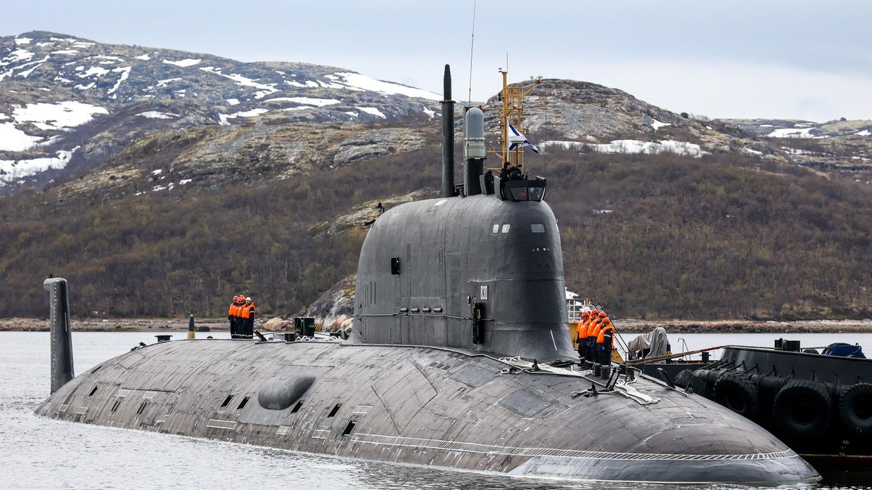 Многоцелевая атомная подводная лодка К-561 Казань проекта 885М Ясень-М в месте постоянного базирования в Мурманской области.