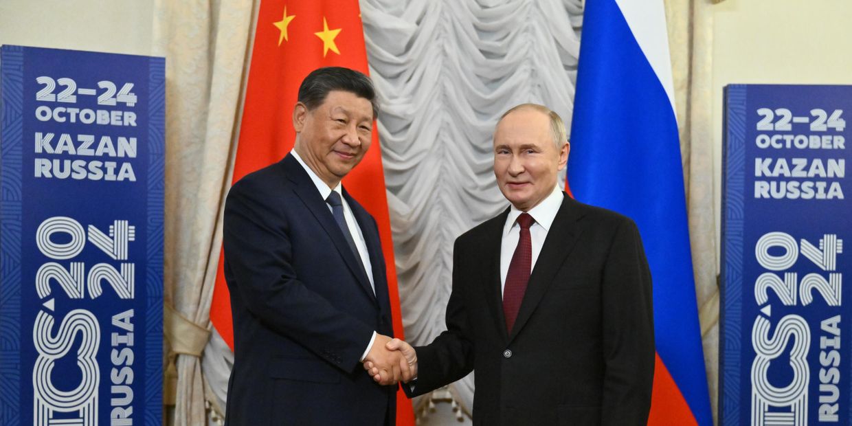 XVI саммит БРИКС. Встреча президента РФ Владимира Путина и председателя КНР Си Цзиньпина