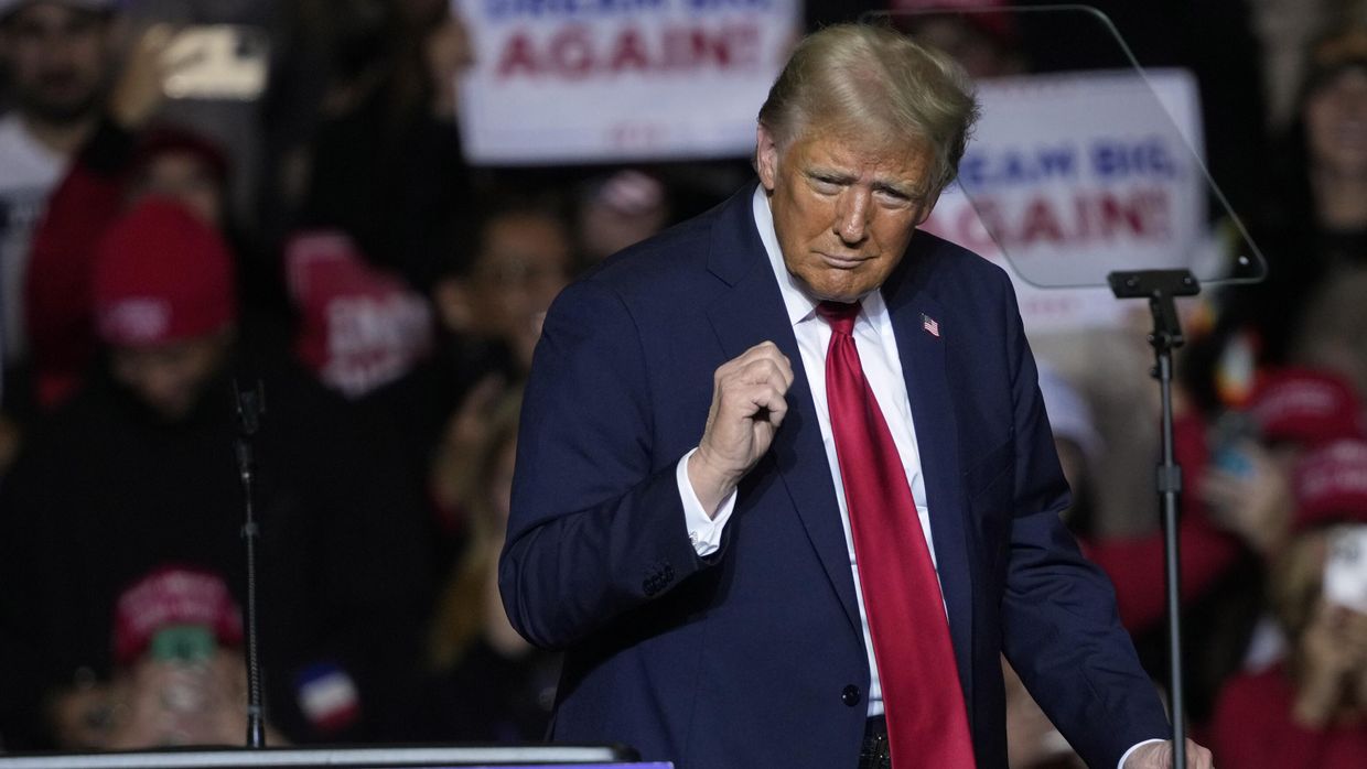 Кандидат в президенты США Дональд Трамп на предвыборном митинге Кандидат в президенты США Дональд Трамп на предвыборном митинге
