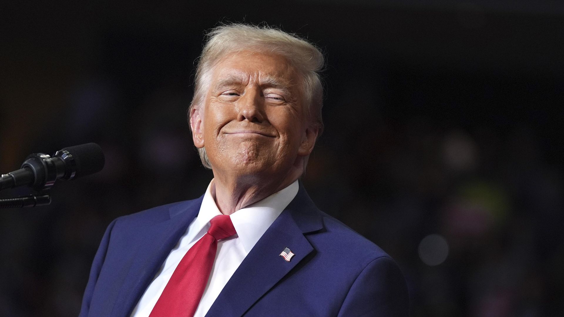 Кандидат в президенты США Дональд Трамп на предвыборном митинге - ИноСМИ, 1920, 11.11.2024