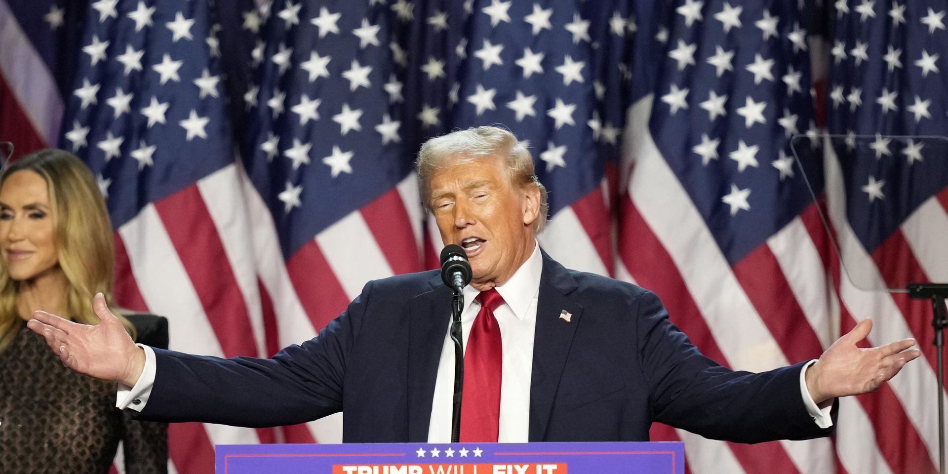 Кандидат в президенты США Дональд Трамп на выступлении в конференц-центре Палм-Бич, штат Флорида, 6 ноября 2024 года - ИноСМИ, 1920, 08.11.2024