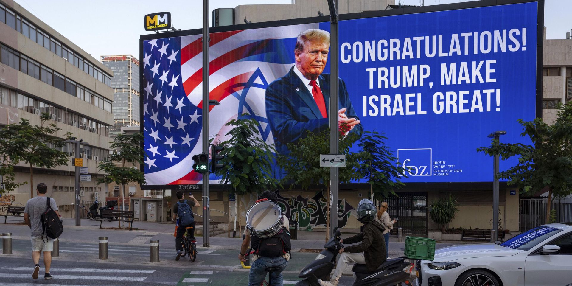 Рекламный щит с фотографией избранного президента США Дональда Трампа и надписью Поздравляем! Трамп, сделай Израиль великим появился в Тель-Авиве на следующий день после выборов в США - ИноСМИ, 1920, 12.03.2026