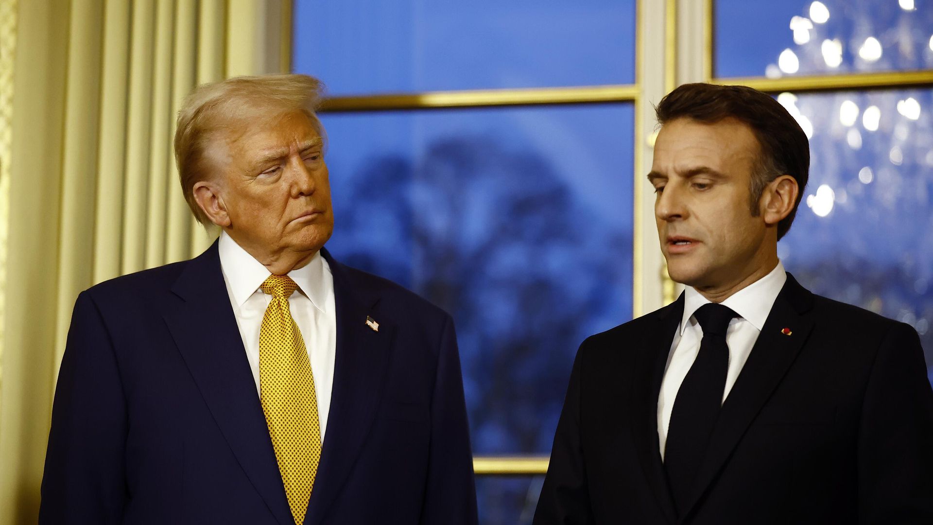 Избранный президент США Дональд Трамп принимает участие во встрече с президентом Франции Эммануэлем Макроном в Елисейском дворце в Париже 7 декабря 2024 года - ИноСМИ, 1920, 23.05.2025