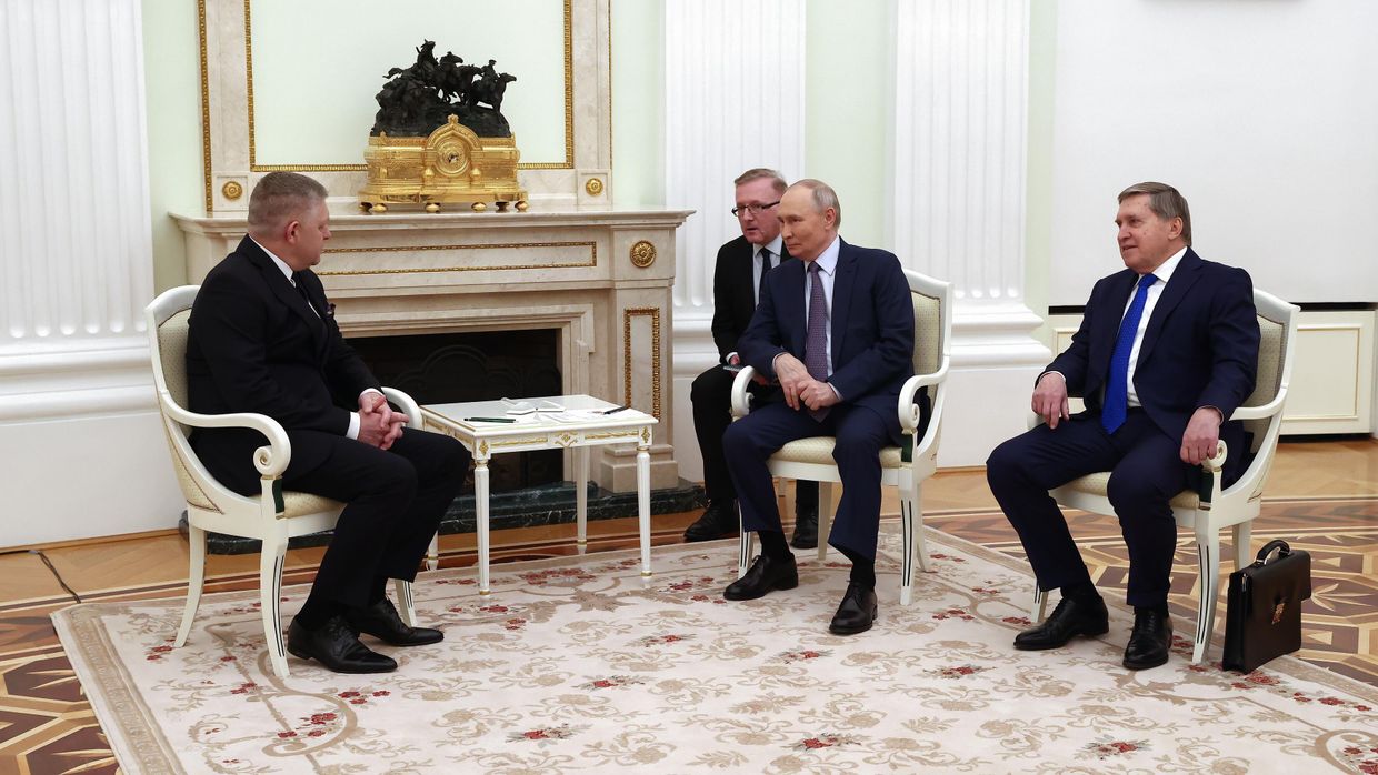 Президент Владимир Путин провел переговоры с премьер-министром Словакии Робертом Фицо