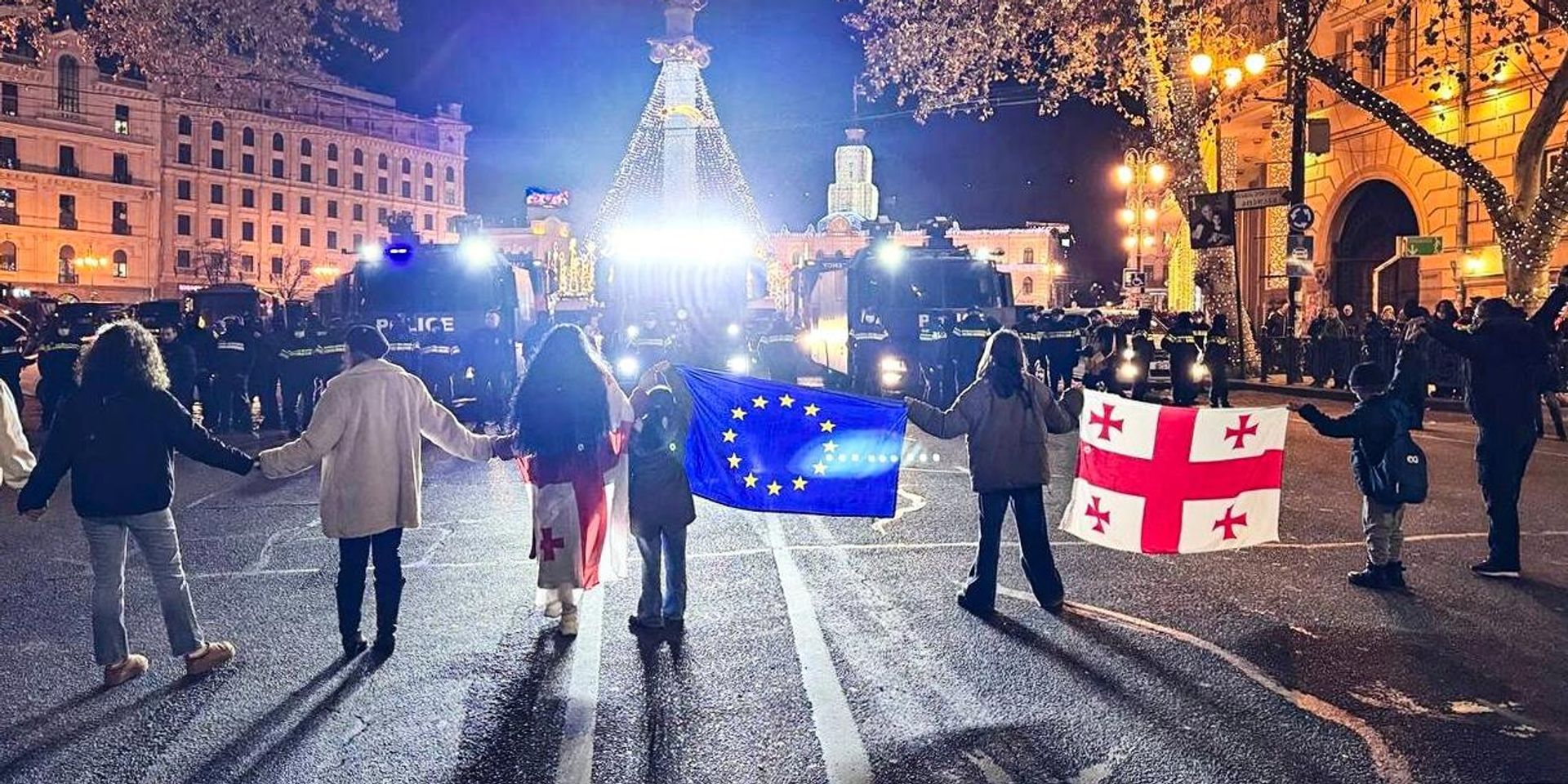 Президент Саломе Зурабишвили выступила на митинге в Тбилиси - ИноСМИ, 1920, 09.10.2025