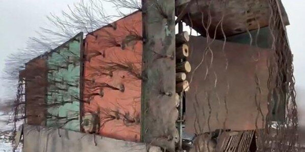 Российская БМП с антидроновым экраном, усиленным тросами