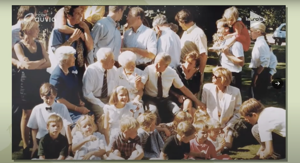 Семейное фото 1991 года из немецкого журнала, кадр из видео