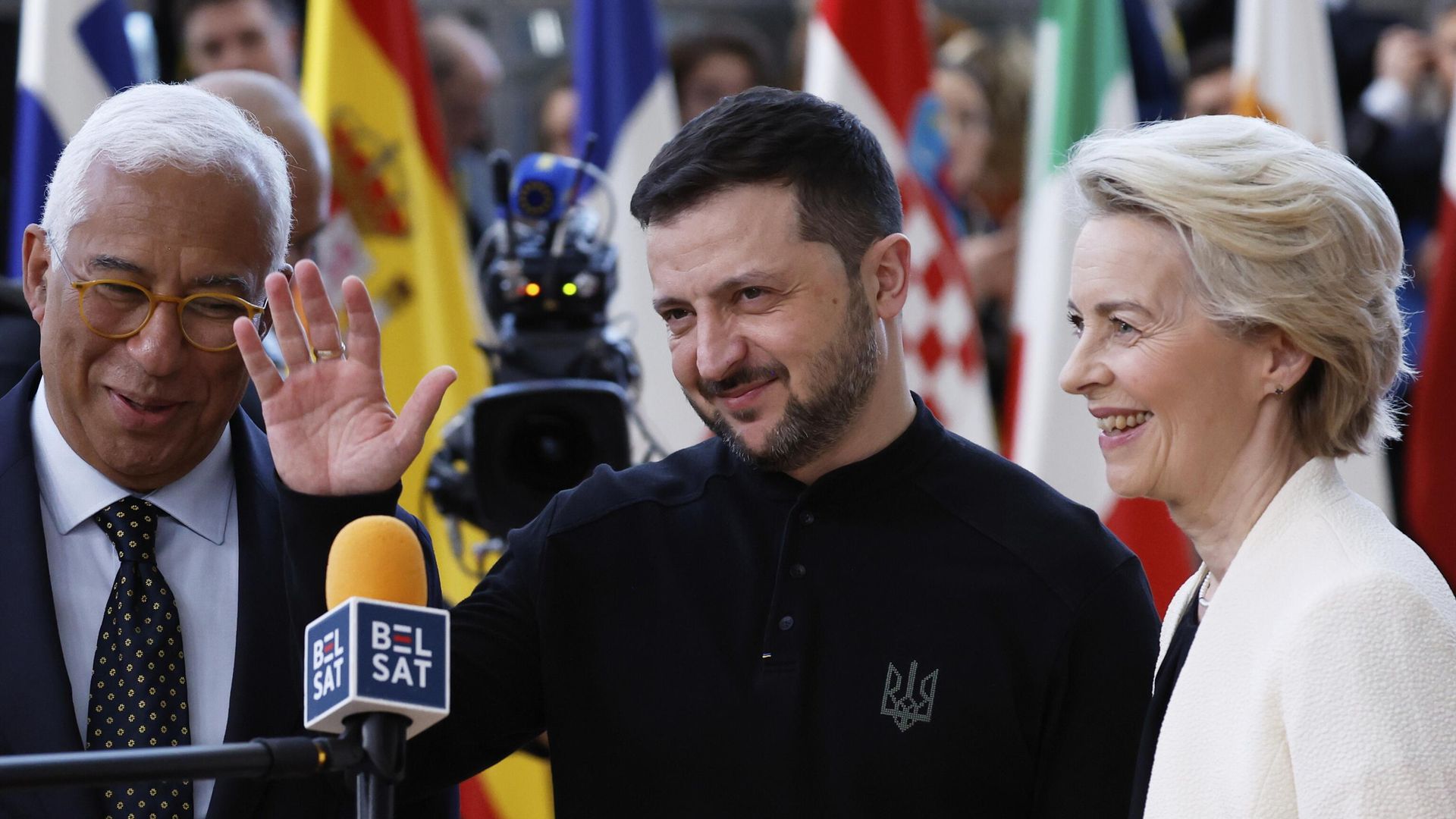 Президент Европейского совета Антониу Кошта, президент Украины Владимир Зеленский и председатель Еврокомиссии Урсула фон дер Ляйен на саммите ЕС в здании Европейского совета в Брюсселе 6 марта 2025 года - ИноСМИ, 1920, 08.10.2025