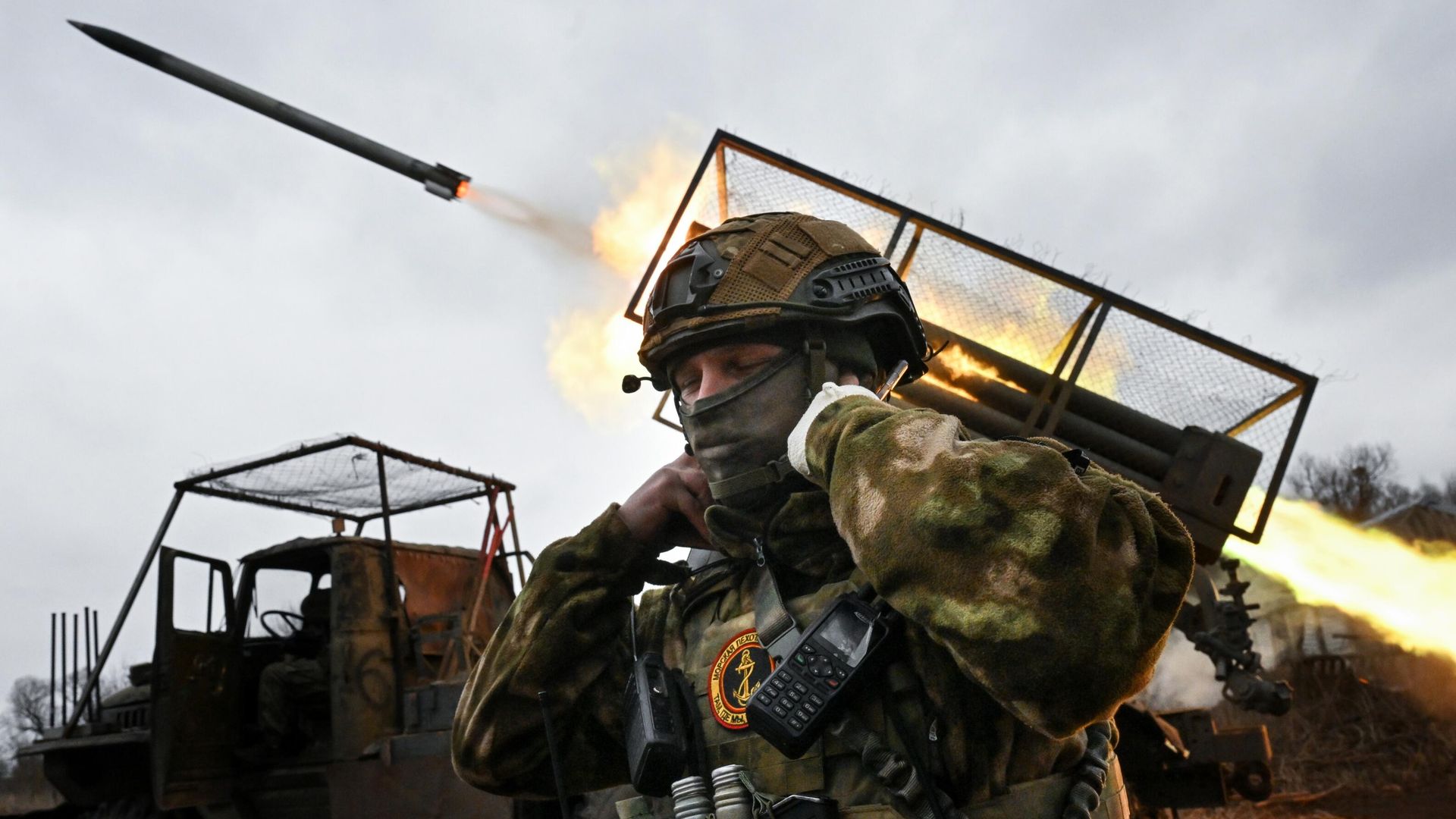 Боевая работа военнослужащих артиллерийского расчета РСЗО Град - ИноСМИ, 1920, 02.07.2025