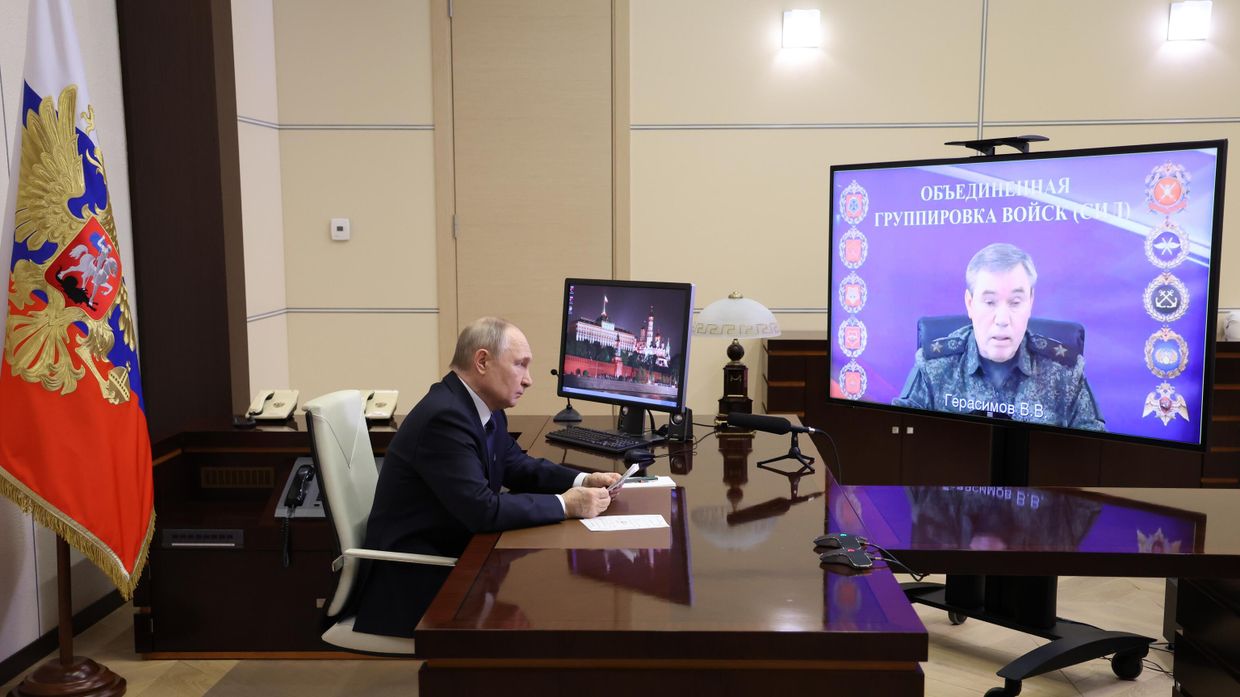 Президент Владимир Путин провел встречу с Валерием Герасимовым