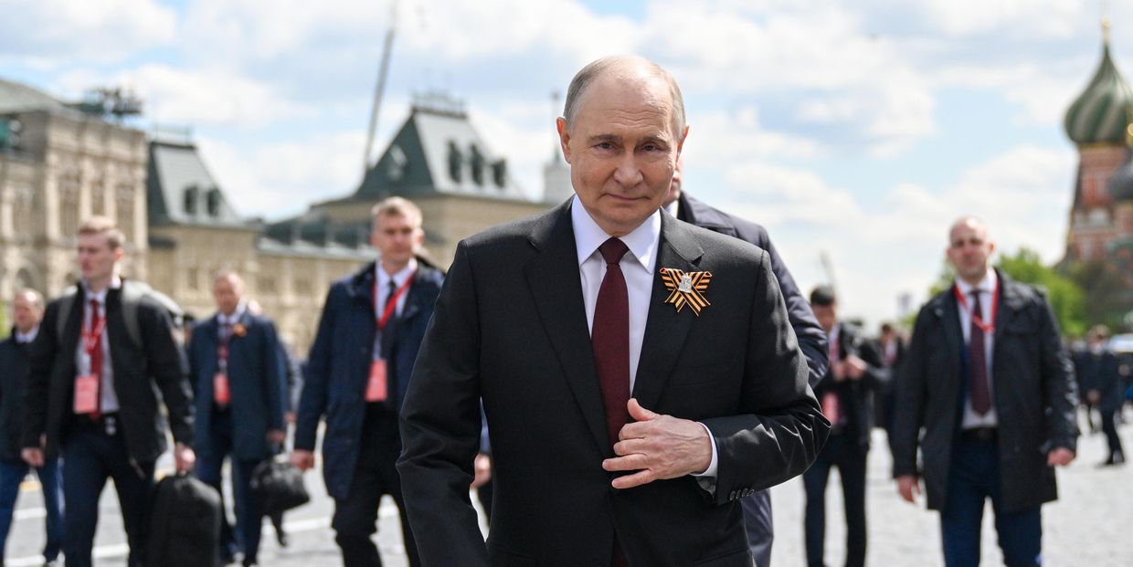 Президент РФ В. Путин и иностранные лидеры на военном параде в честь 80-летия Победы