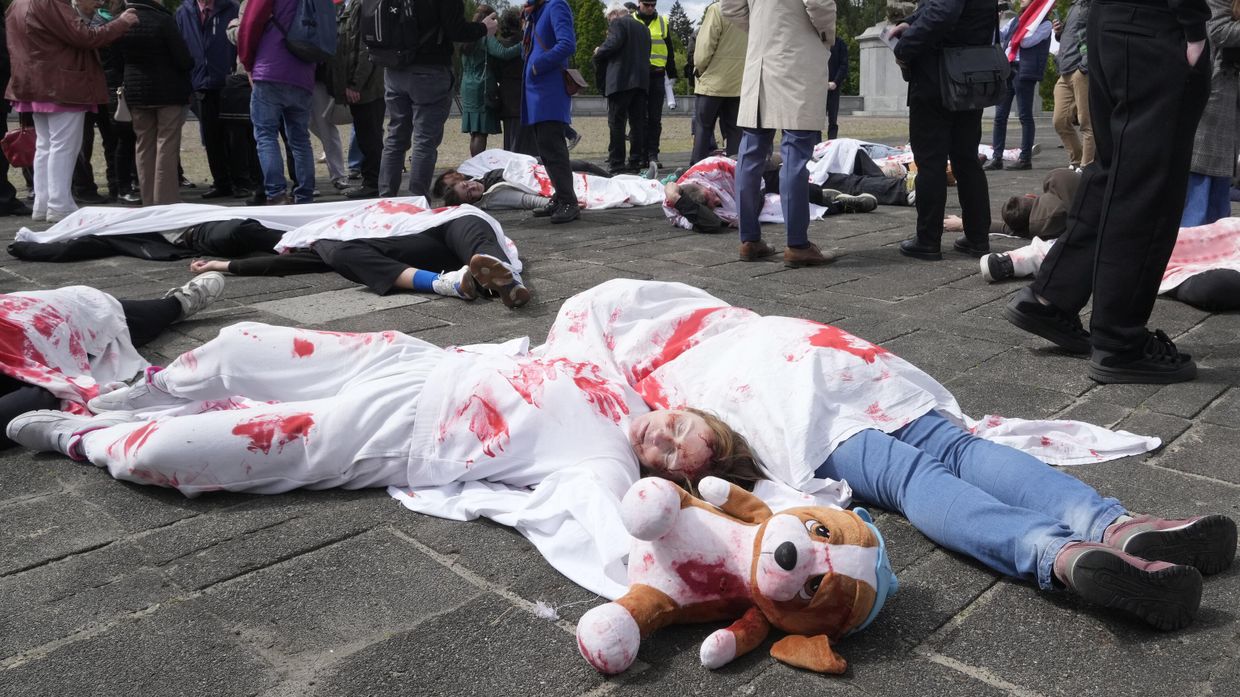 провокации украинских активистов на 9 мая в Варшаве