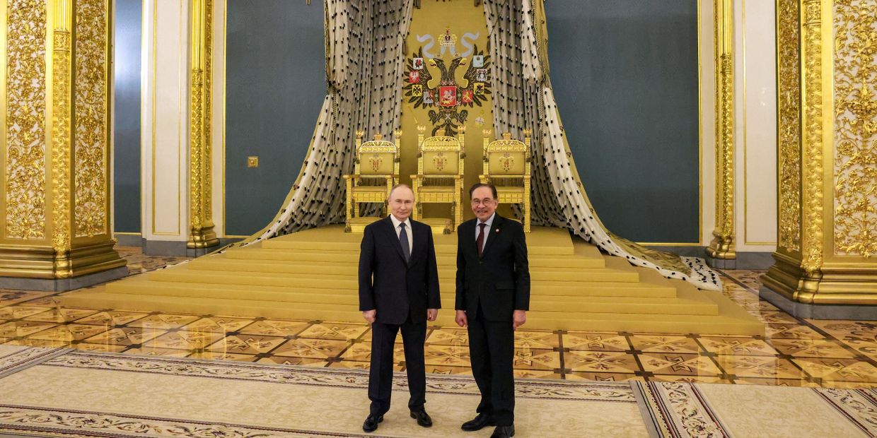 Встреча президента РФ В. Путина и премьер-министра Малайзии А. Ибрагима