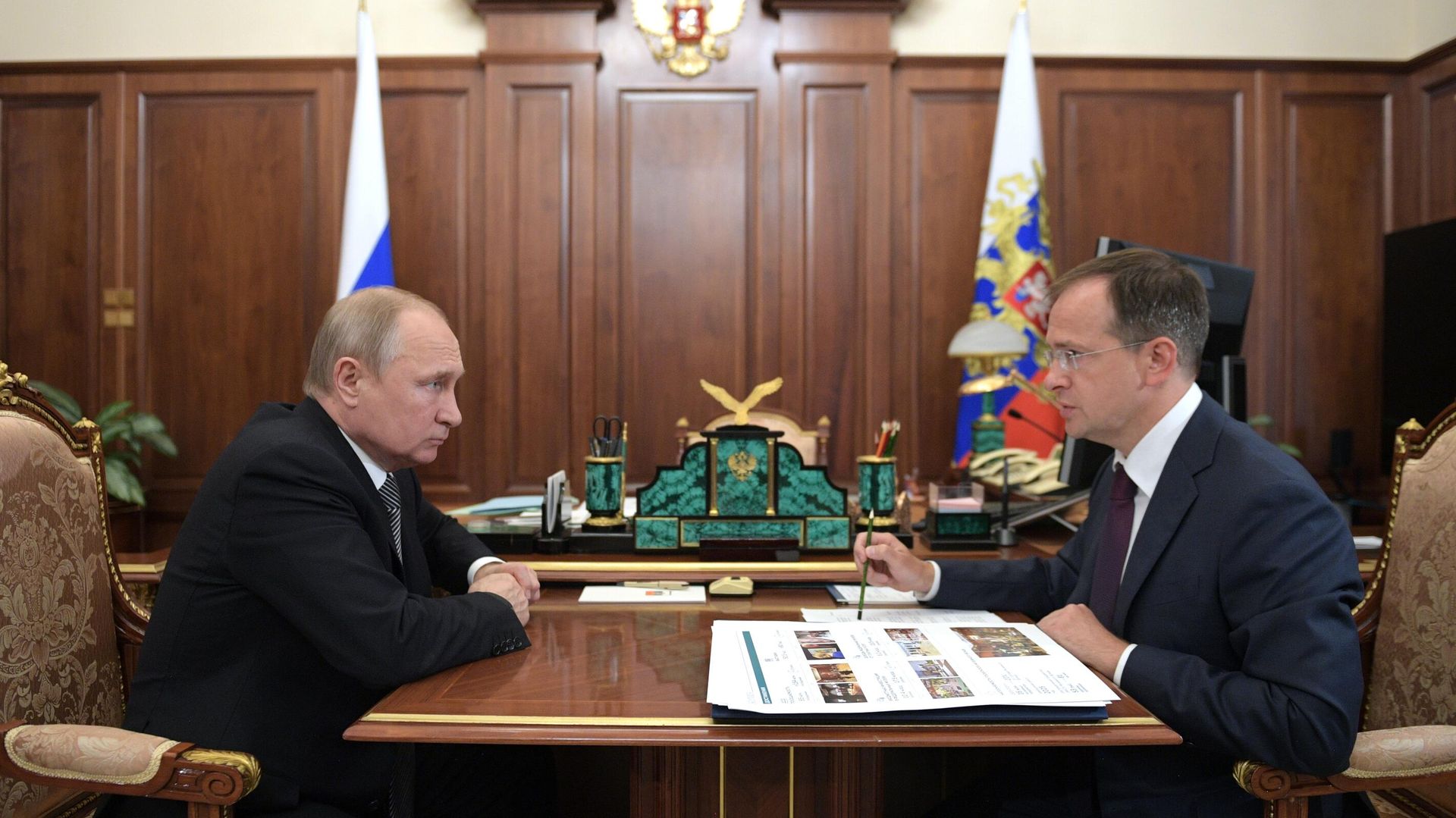 Президент РФ В. Путин встретился с министром культуры РФ В. Мединским - ИноСМИ, 1920, 16.05.2025