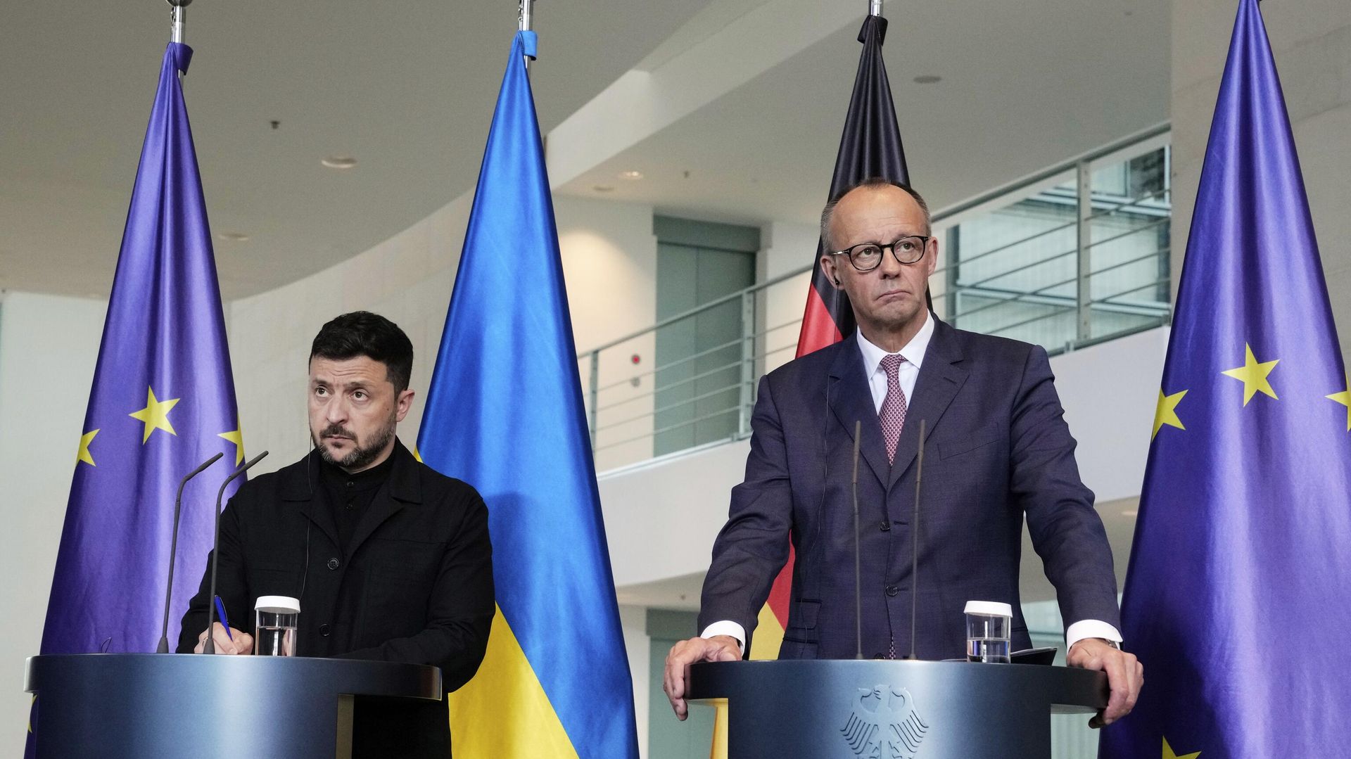 Канцлер Германии Фридрих Мерц и Владимир Зеленский в Берлине, Германия, 28 мая 2025 года - ИноСМИ, 1920, 14.04.2026