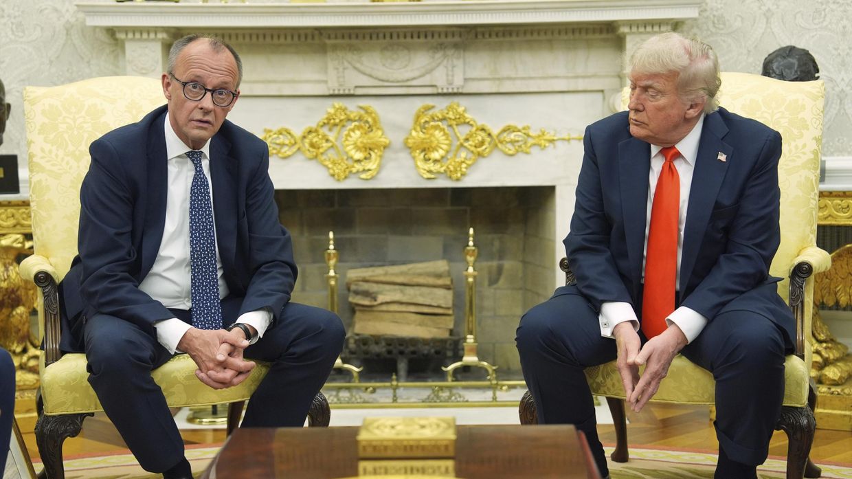Президент Дональд Трамп встречается с канцлером Германии Фридрихом Мерцем в Овальном кабинете Белого дома 5 июня 2025 года