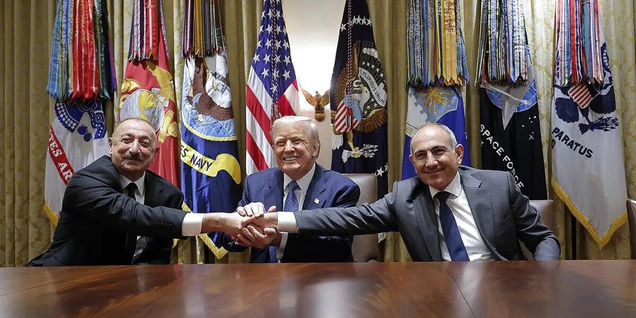Дональд Трамп встречается в Вашингтоне с президентом Азербайджана Ильхамом Алиевым и премьер-министром Армении Николом Пашиняном