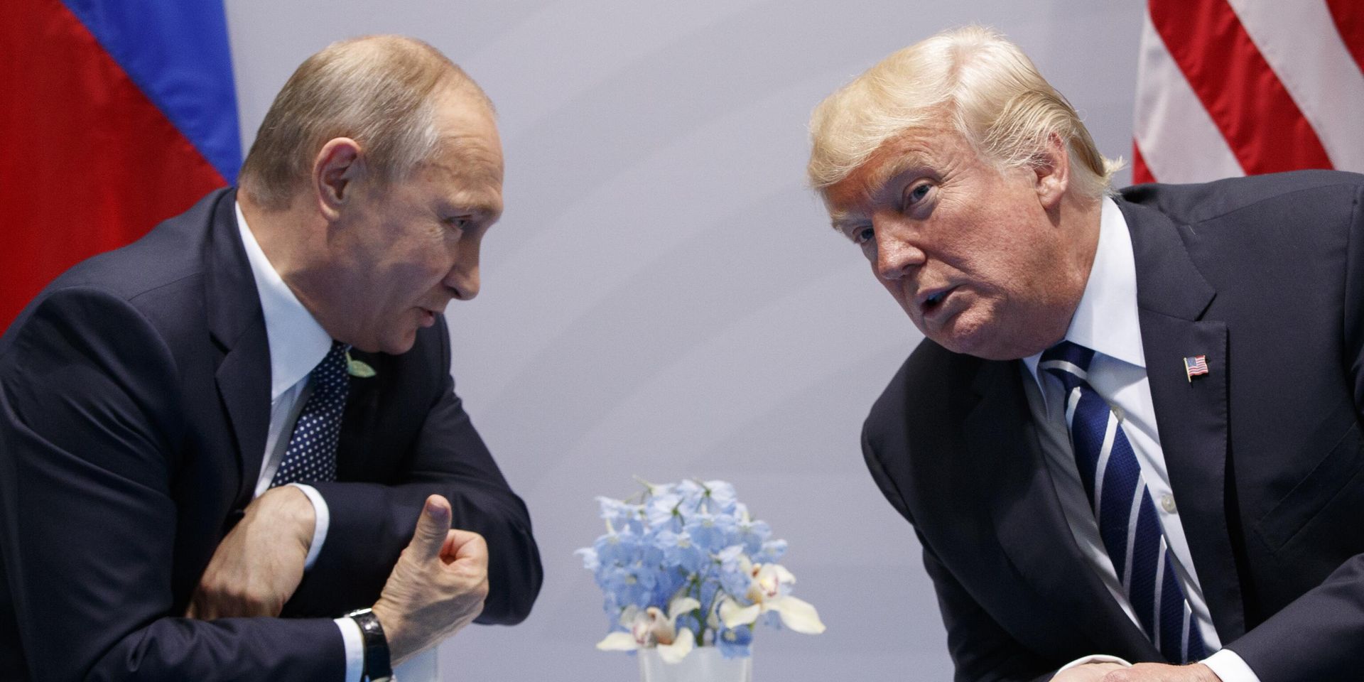 Президент России Владимир Путин и президент США Дональд Трамп - ИноСМИ, 1920, 24.04.2026