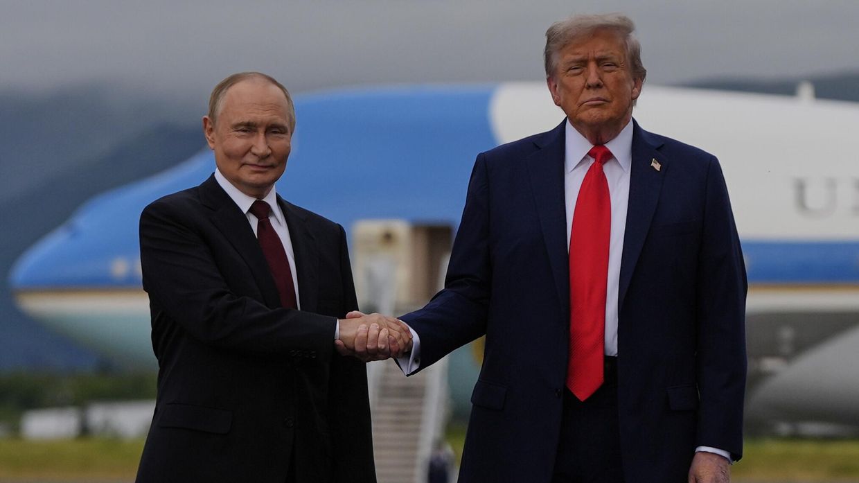 Путин и Трамп встретились на Аляске