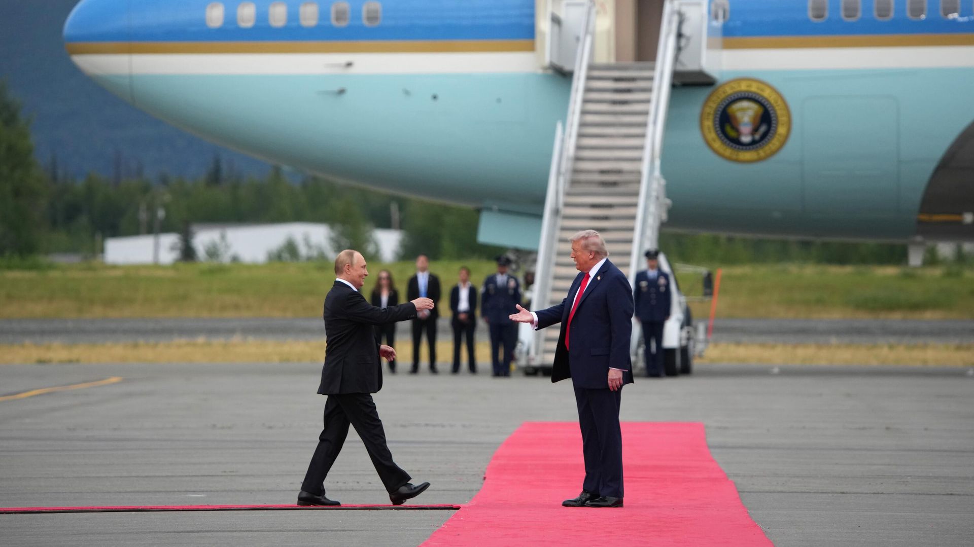Встреча Трампа и Путина на Аляске - ИноСМИ, 1920, 16.08.2025
