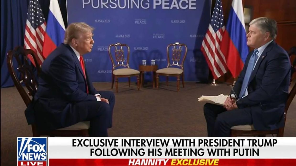 Интервью президента США Дональда Трампа ведущему Fox News Шону Хэннити после саммита с президентом России Владимиром Путиным на Аляске