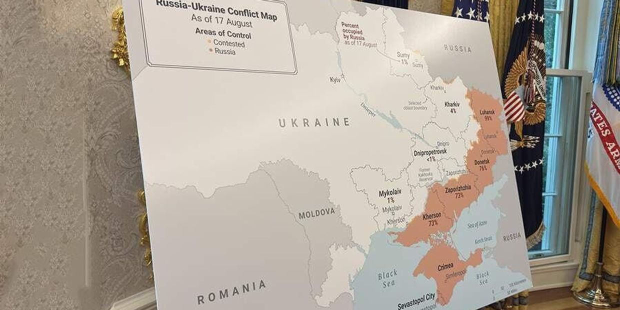 Карта Украины с освобожденными территориями, показанная Зеленскому Трампом в Белом доме