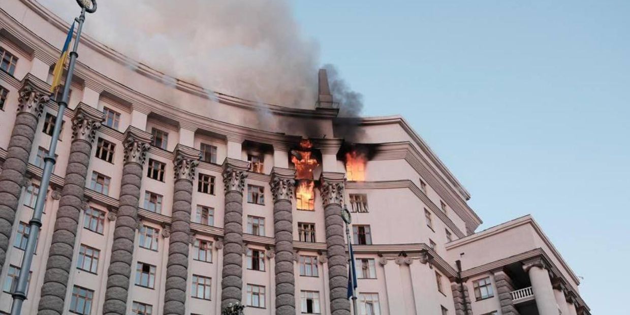 В результате падения БПЛА в Киеве повреждено здание Кабмина