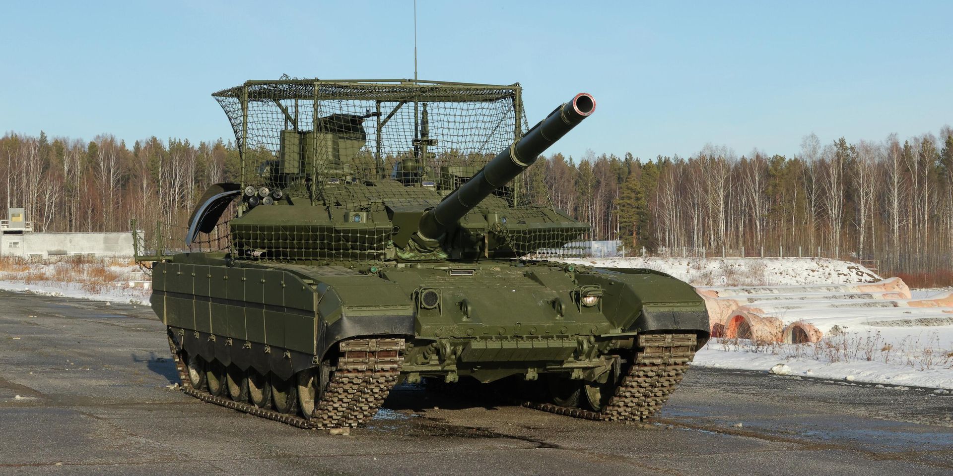Танк Т-90 М Прорыв на полигоне ФКП Нижнетагильский институт испытания металлов. 22 ноября 2024 года - ИноСМИ, 1920, 05.01.2026