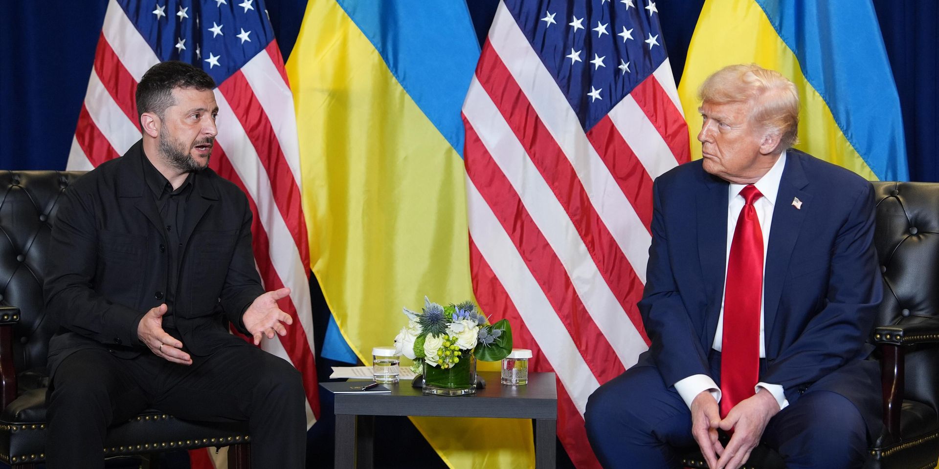 Президент Дональд Трамп на встрече с Владимиром Зеленским во время Генеральной Ассамблеи ООН в Нью-Йорке - ИноСМИ, 1920, 25.11.2025