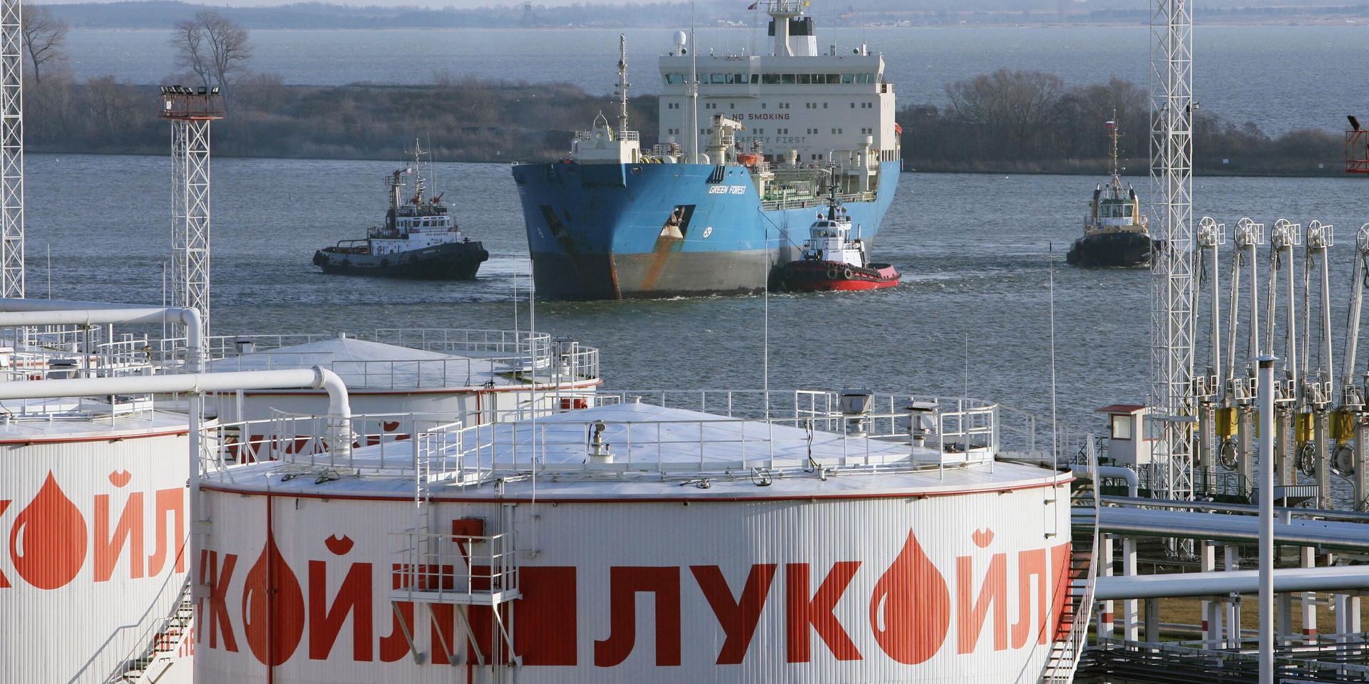 Танкер у нефтяного терминала ООО ЛУКОЙЛ-Транс - ИноСМИ, 1920, 24.06.2026