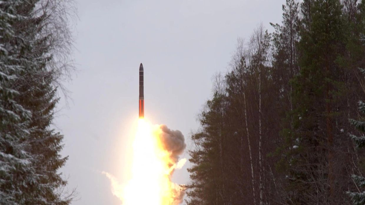 Запуск межконтинентальной баллистической ракеты Ярс в рамках учений сил стратегического сдерживания Гром-2022 Минобороны РФ