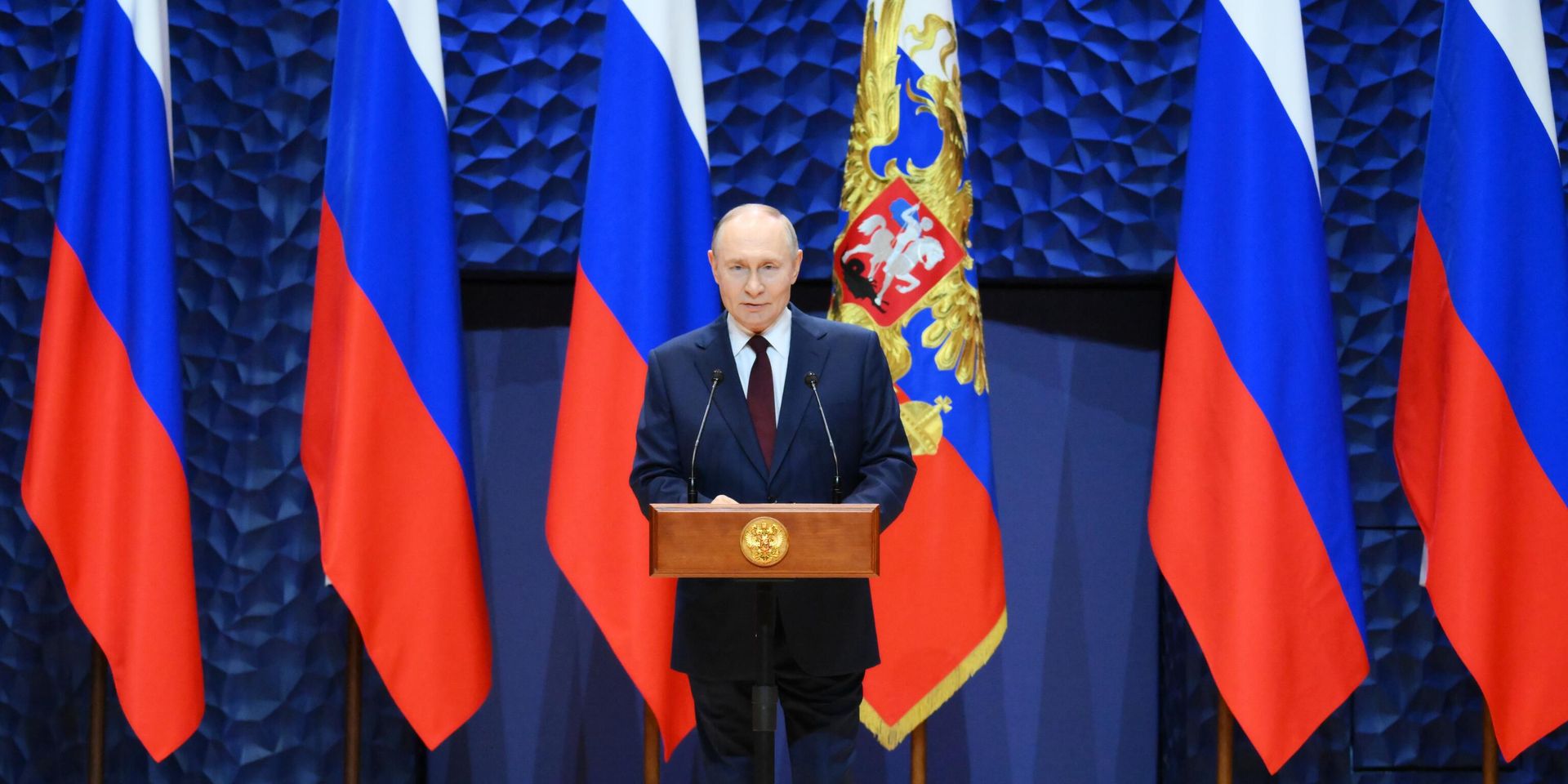 Президент Владимир Путин вручил госнаграды наставникам и учителям участников СВО - ИноСМИ, 1920, 05.11.2025