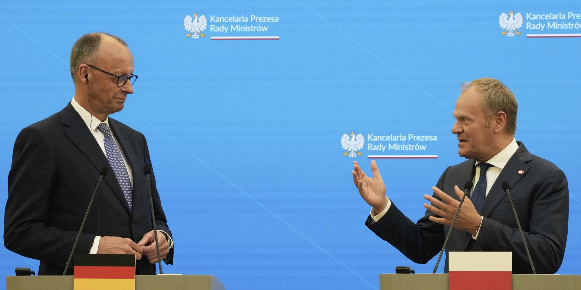 Премьер-министр Польши Дональд Туск (справа) и канцлер Германии Фридрих Мерц - ИноСМИ, 1920, 07.09.2026