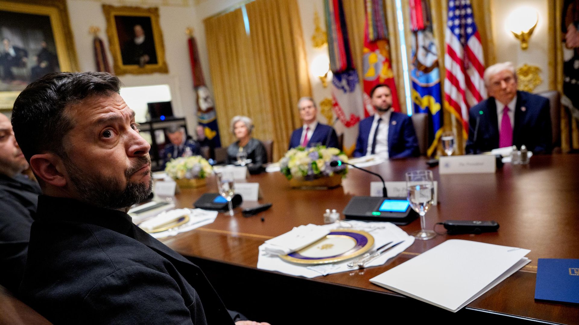 Владимир Зеленский принимает участие во встрече с президентом США Дональдом Трампом в Белом доме 17 октября 2025 года - ИноСМИ, 1920, 20.10.2025