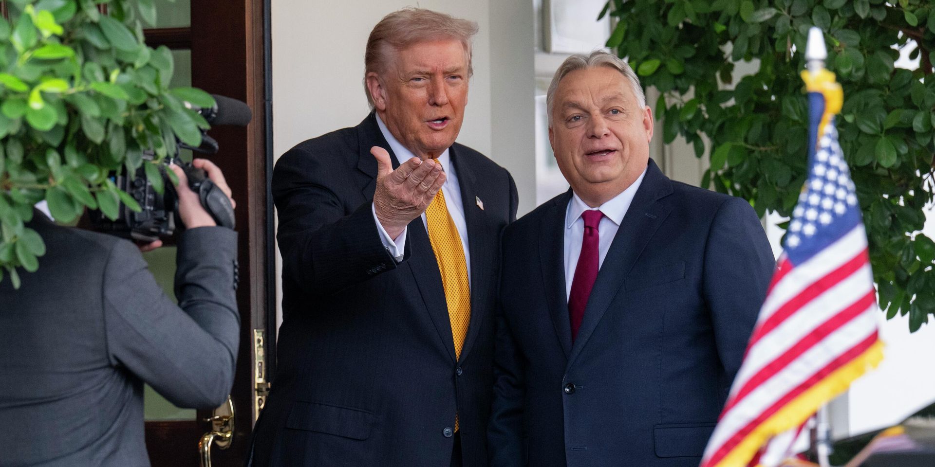 Президент США Дональд Трамп встречает премьер-министра Венгрии Виктора Орбана по прибытии в Белый дом 7 ноября 2025 г. - ИноСМИ, 1920, 13.11.2025