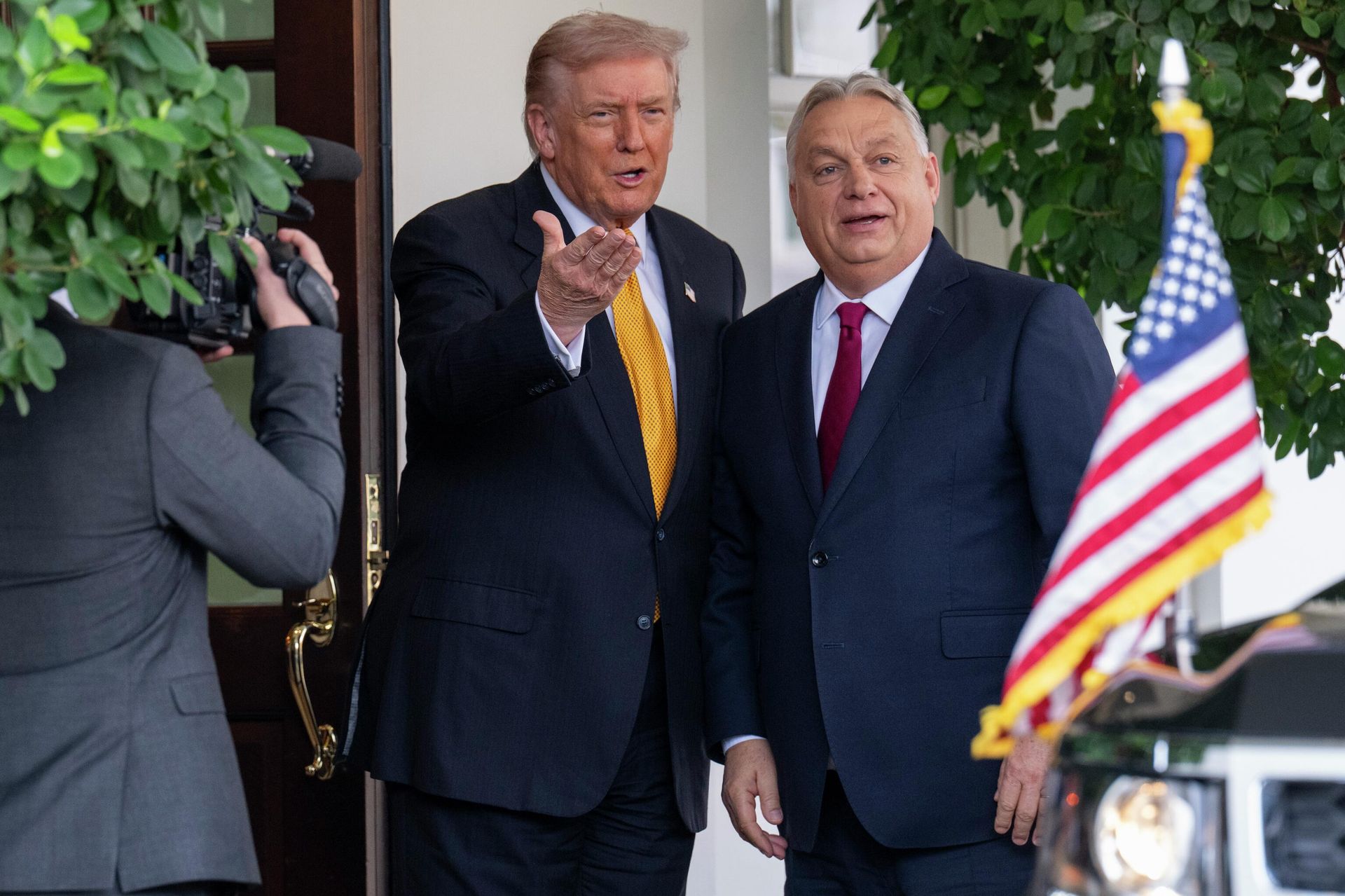 Президент США Дональд Трамп встречает премьер-министра Венгрии Виктора Орбана по прибытии в Белый дом 7 ноября 2025 г. - ИноСМИ, 1920, 27.03.2026