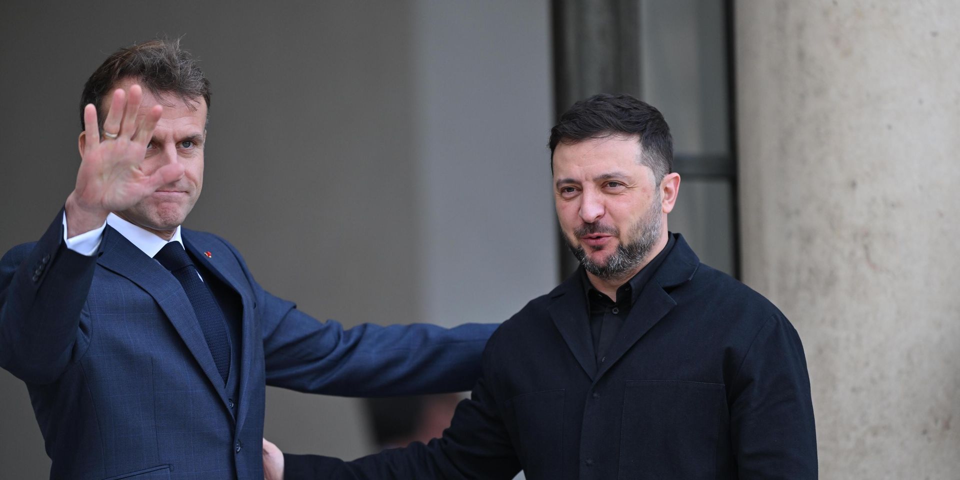Президент Франции Эммануэль Макрон и Владимр Зеленский в Париже, Франция, 17 ноября 2025 года - ИноСМИ, 1920, 17.11.2025