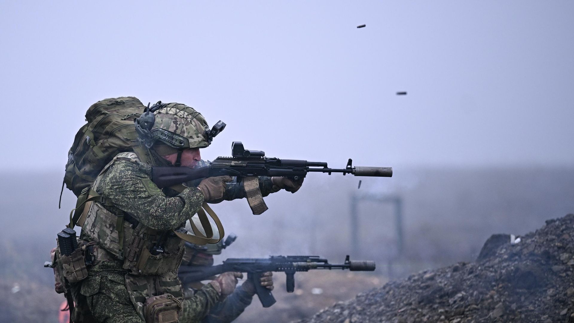 Отработка боевого слаживания военнослужащими 114-й отдельной гвардейской мотострелковой бригады группировки Центр - ИноСМИ, 1920, 08.12.2025