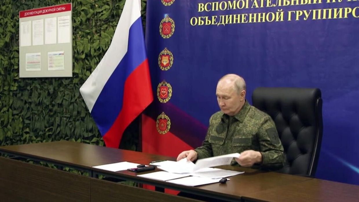 Президент Владимир Путин посетил один из пунктов управления Объединённой группировки войск