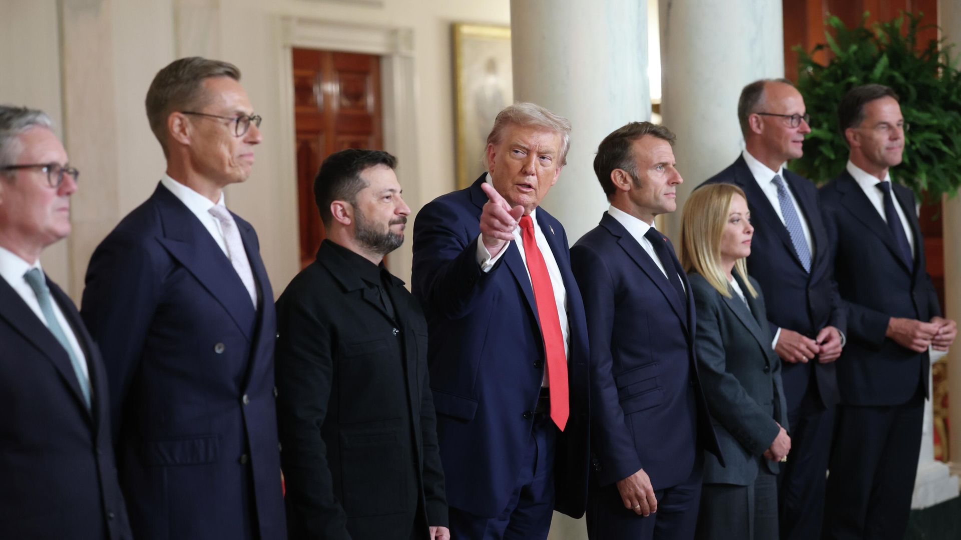 Президент США Дональд Трамп и европейские политики в Вашингтоне - ИноСМИ, 1920, 04.12.2025