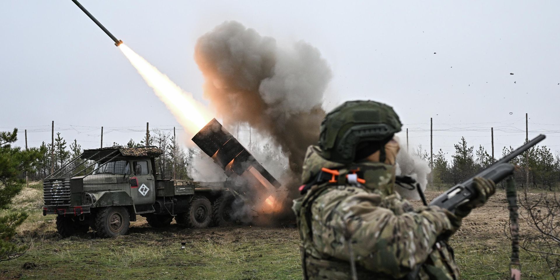 Боевая работа расчета РСЗО Град 83-го самоходного артполка на Краснолиманском направлении СВО - ИноСМИ, 1920, 20.01.2026